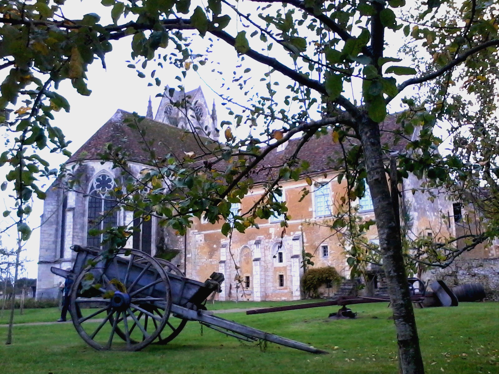 Sainte-Gauburge Priory