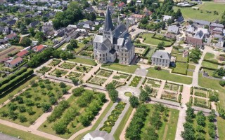 gardens-of-the-abbey-of-saint-georges-de-boscherville