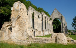 holy-trinity-priory-beaumont-le-roger