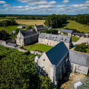 Longues abbey